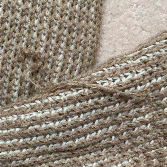 ✨FREE w/ Bundle of 3+✨🛍Reversible Scarf & Hat Set - Picture 3 of 4